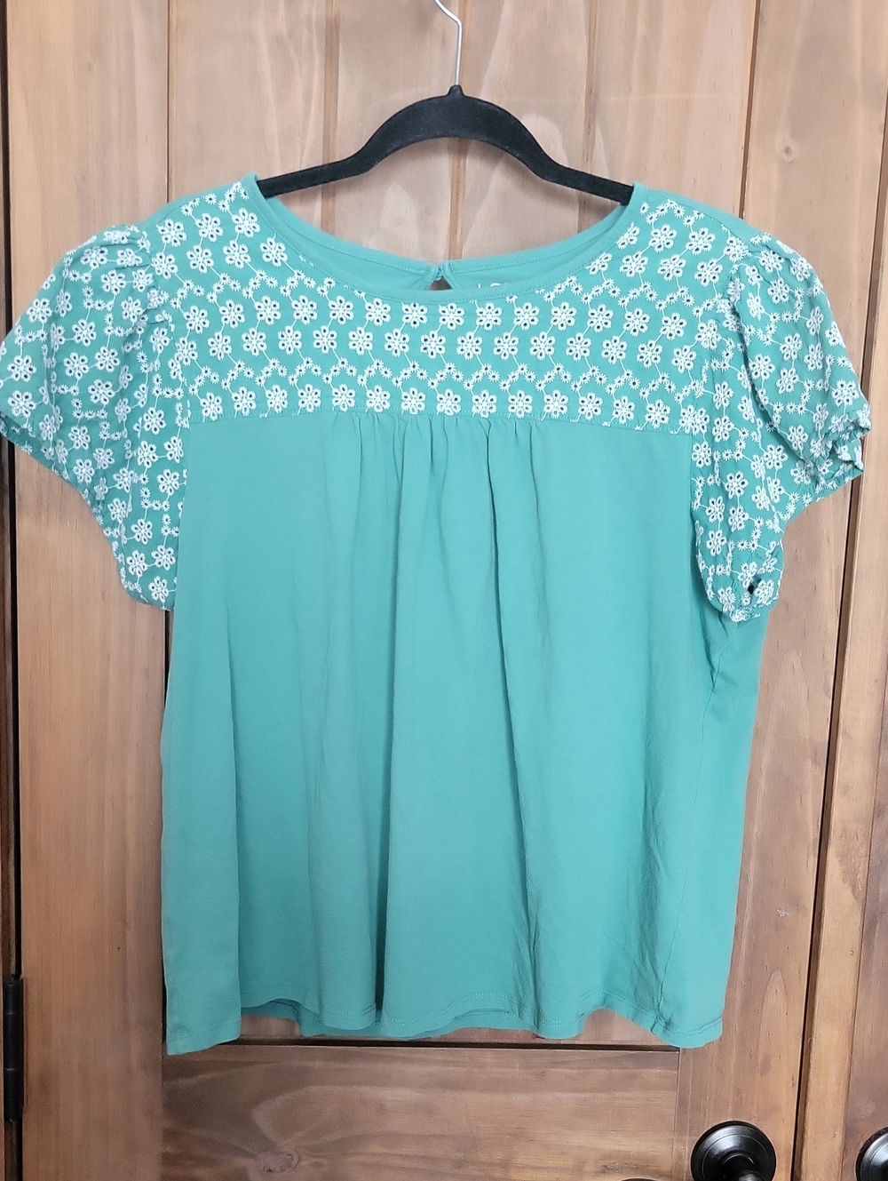 Women’s Green Floral Lace Yoke Top